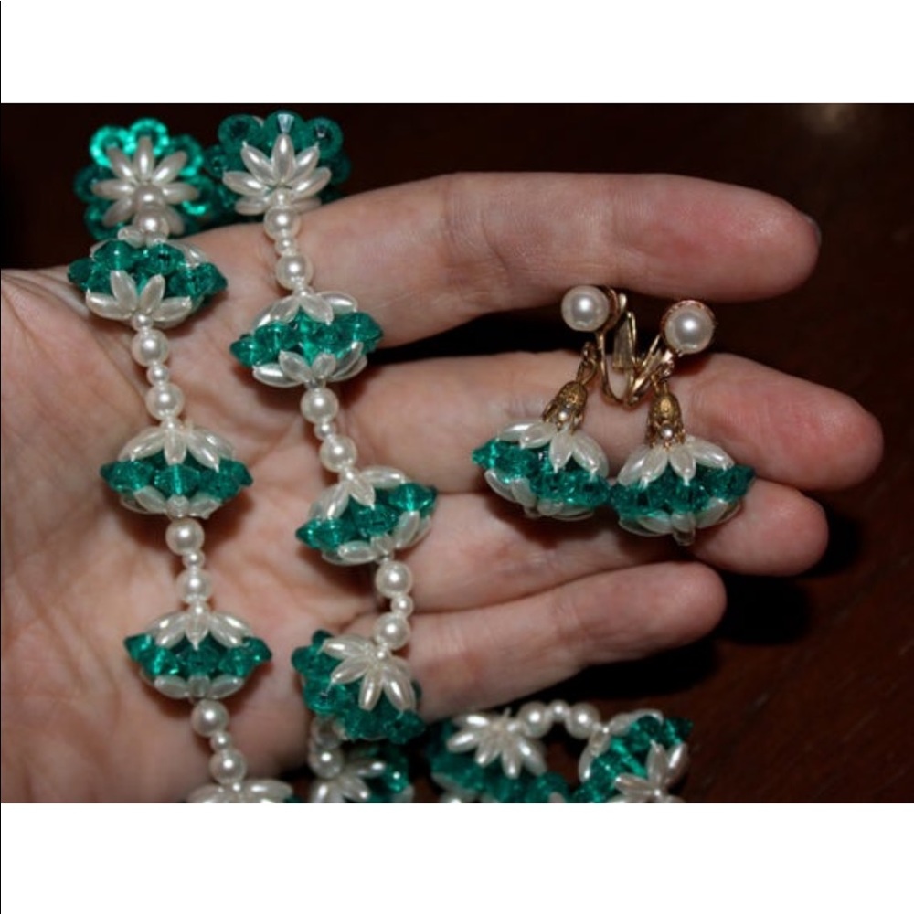 Vtg 50’s Beaded Necklace And Earring Set